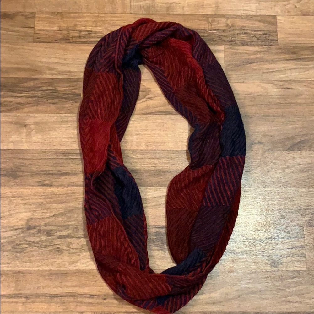 Infinity scarf